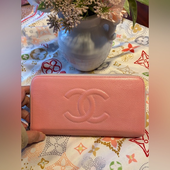 CHANEL Handbags - 🩷Chanel Zip around Wallet in Pink Caviar leather🩷Cute summer colour. Authentic